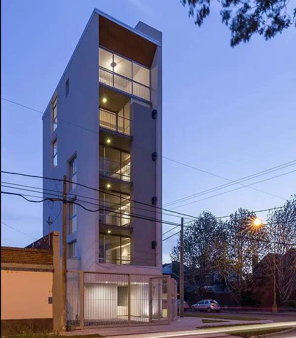 25 Edificio Castelli y Tacuari © Ramiro Sosa